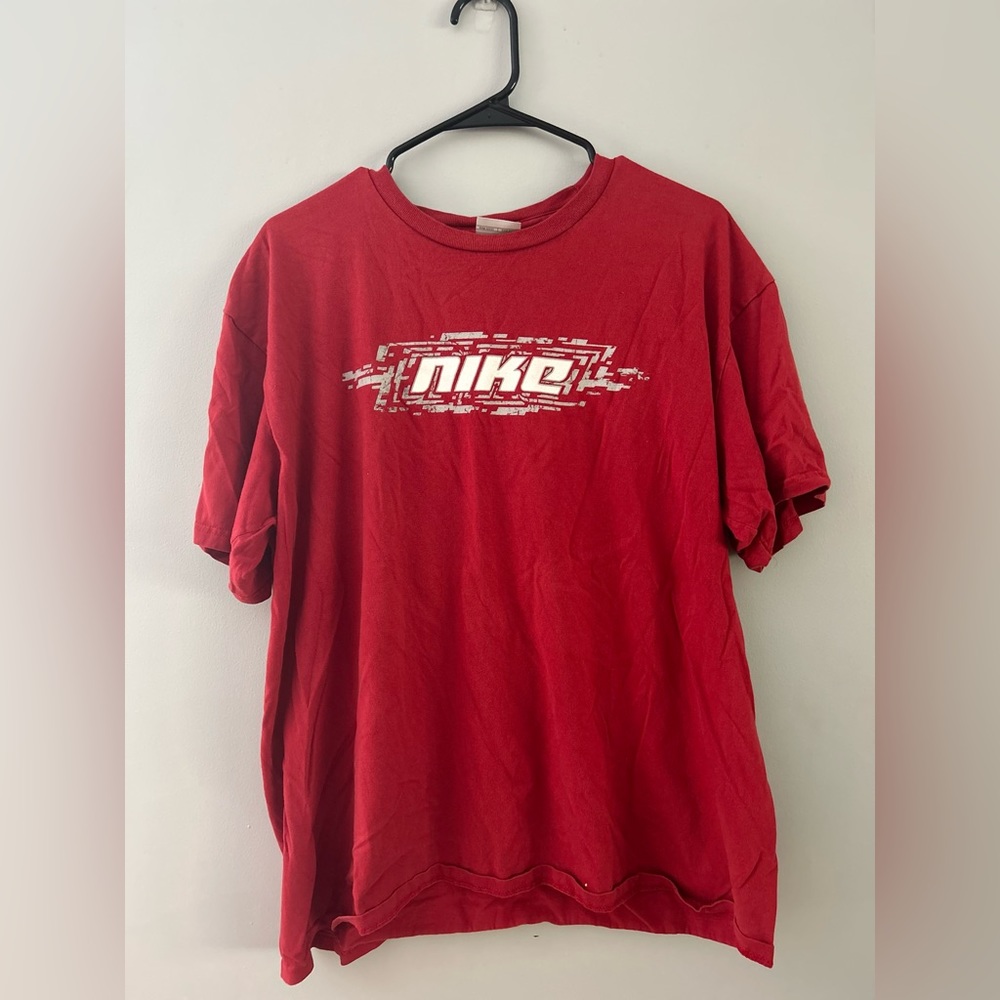 Red vintage NIKE t-shirt